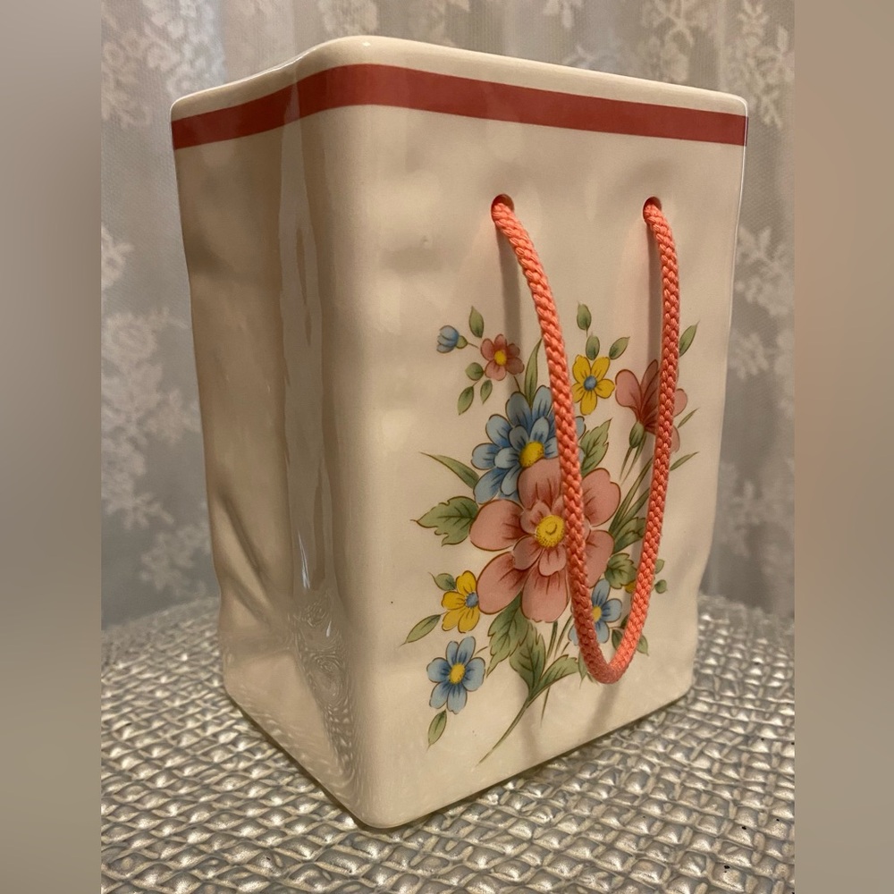 Vintage 1986 FTDA Porcelain “Sack/Bag” Vase/Planter, made in Japan, EUC
